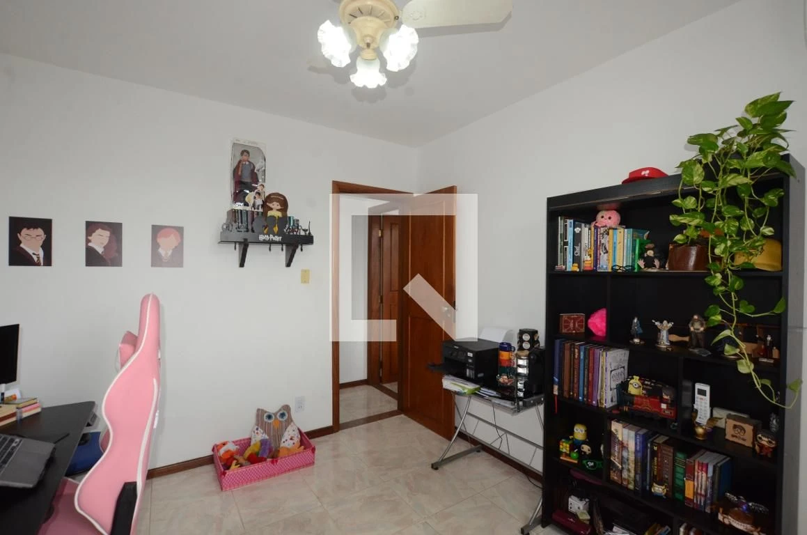 80 m² apartment with a walk-in closet and a home office — photo 39
