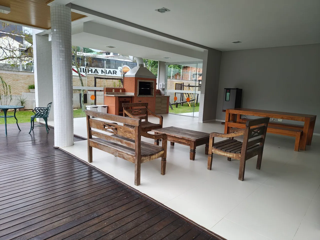 Glass-enclosed balcony in a 2-bedroom apartment, 83 m² — photo 10