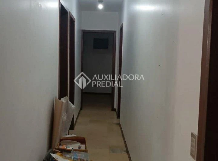 House with 4 bedrooms and shared swimming pool — photo 8