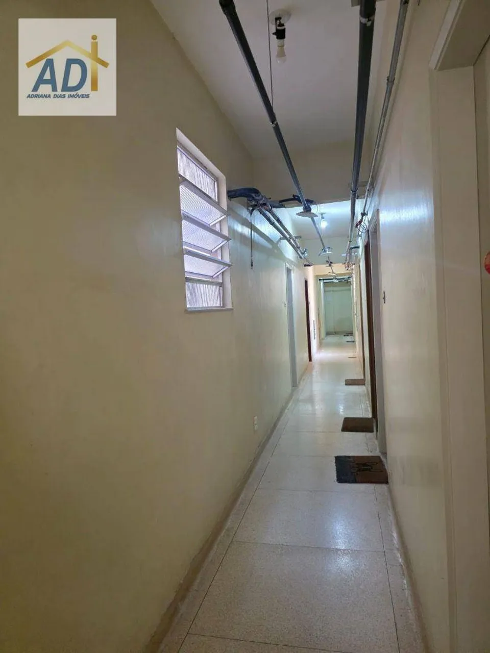 Apartamento compacto com 1 dormitório e cantinho de cozinha — photo 13