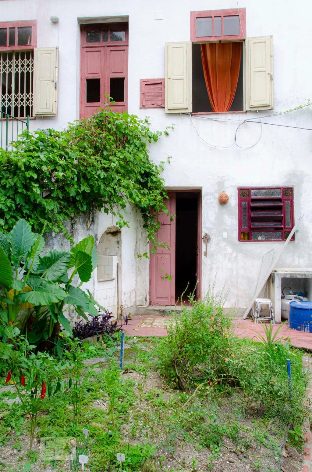 One-bedroom house with a garden in Rio de Janeiro — photo 23