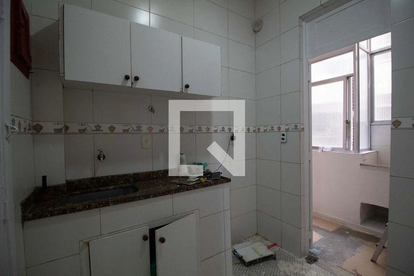 2-bedroom apartment with wood or laminate floors — photo 19