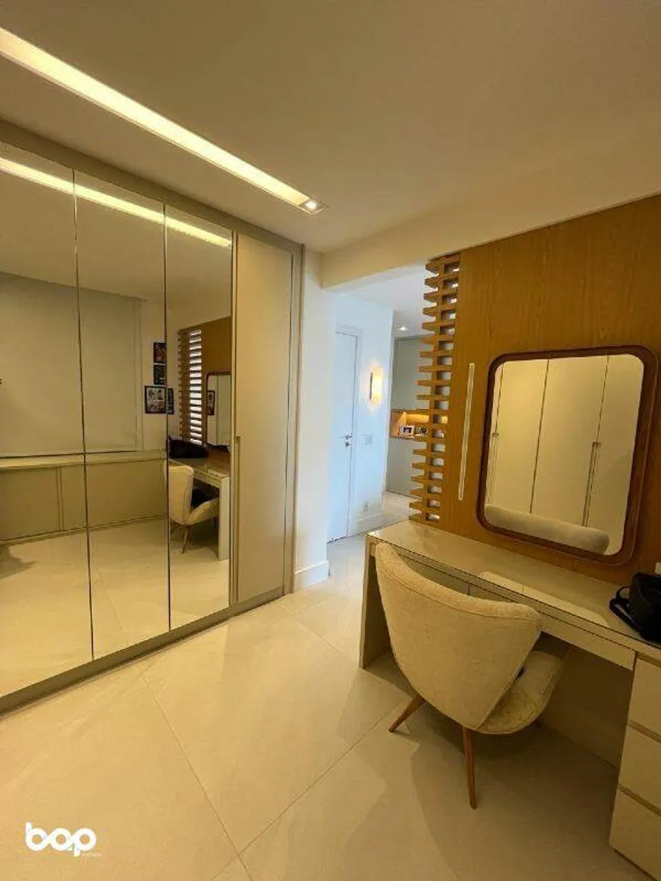 Furnished 3-bedroom apartment with a gas open-plan kitchen — photo 10