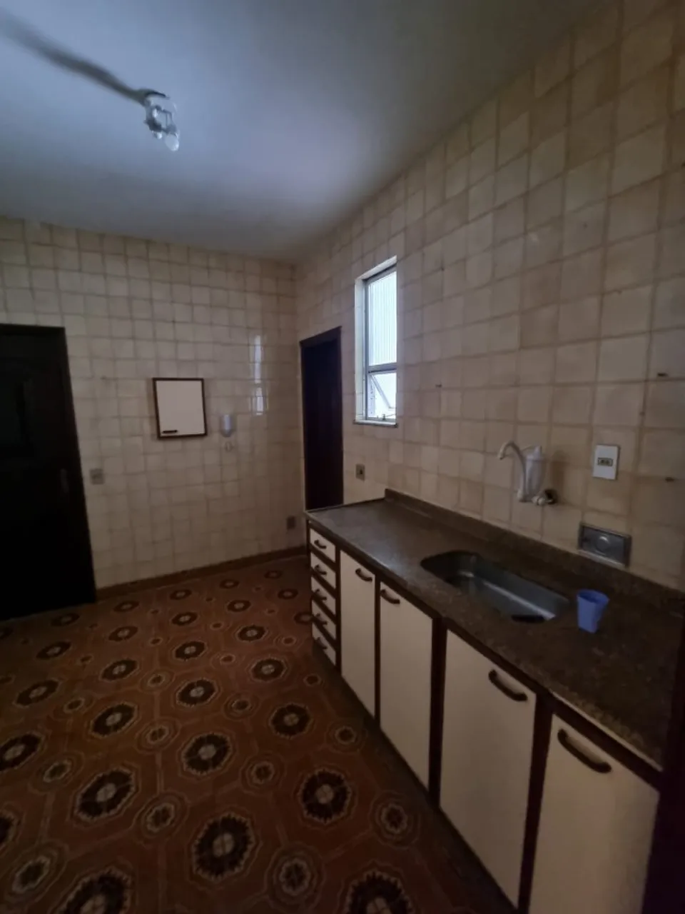 2-bedroom apartment with a mountain view — photo 2