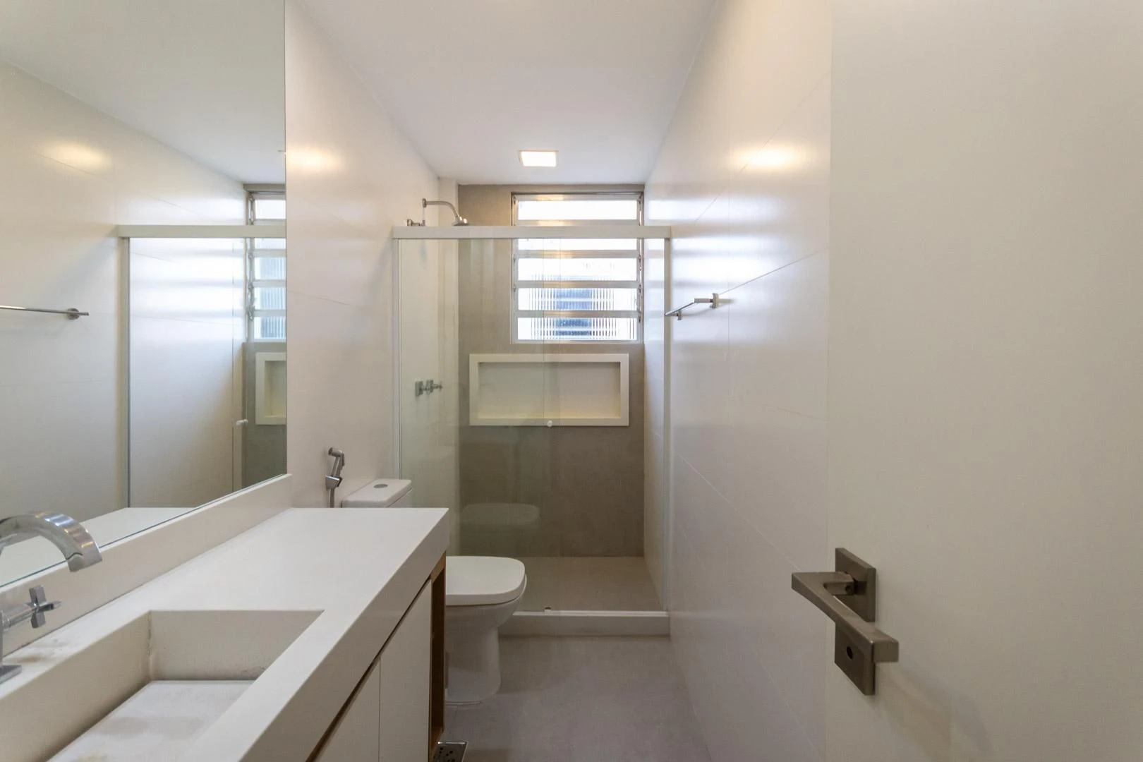 Wood or laminate floors in a 2-bedroom apartment, 64 m² — photo 19