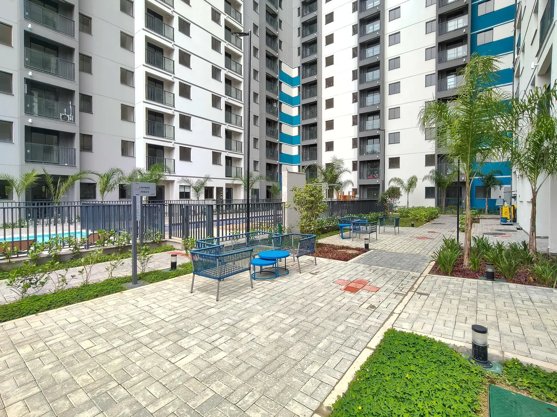 Apartment, 38 m², with a glass-enclosed balcony — photo 49