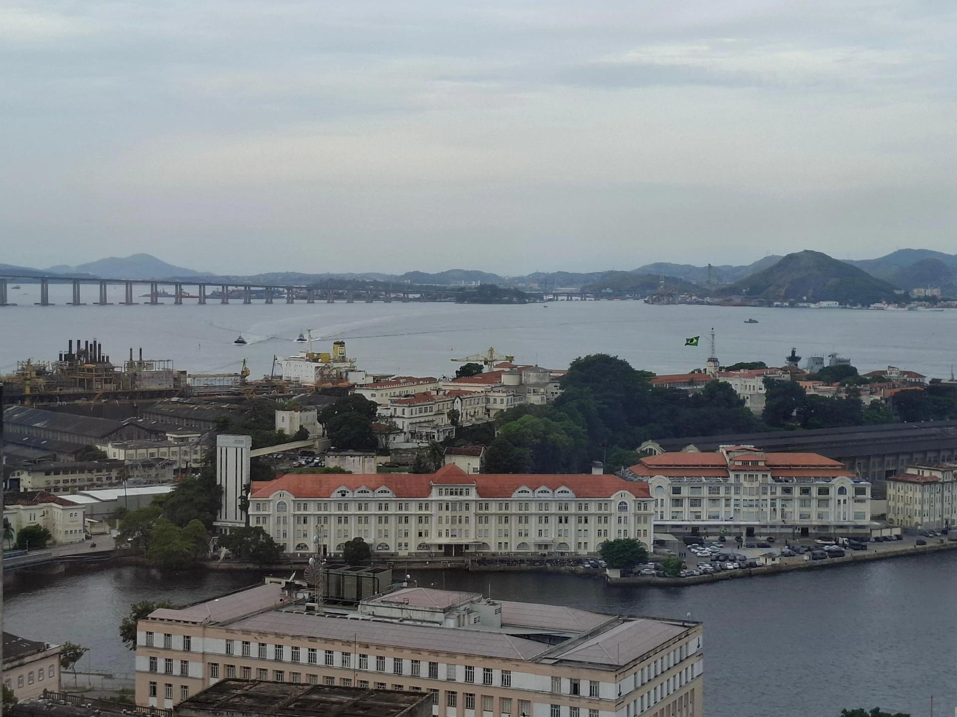 Furnished studio, 32 m², with a water view — photo 17