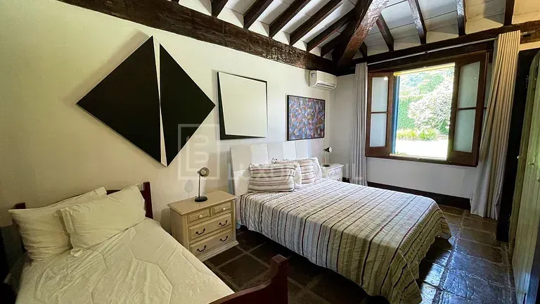 Casa sin amueblar con 4 dormitorios y cocina a gas — photo 18