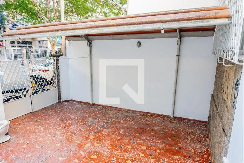 4-bedroom house with private garden and 145 m² — photo 40