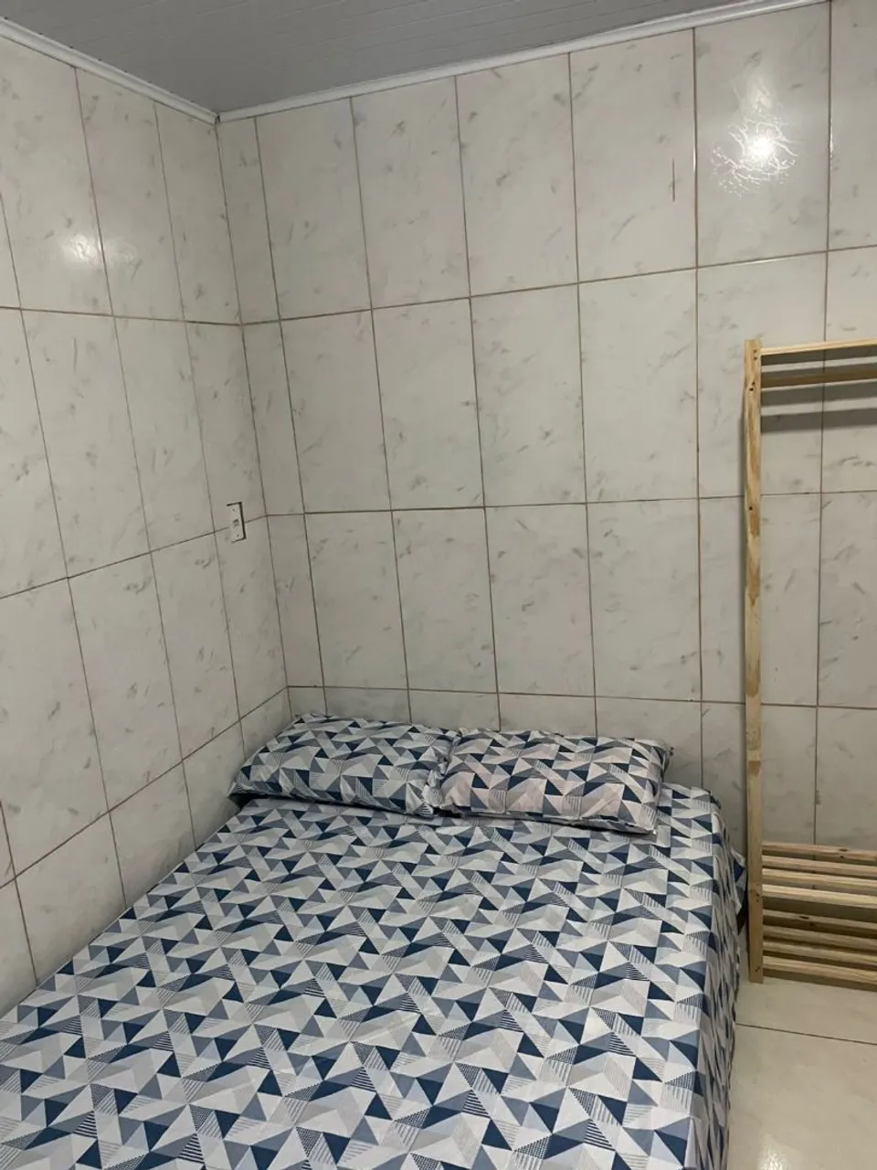 Loft con 1 dormitorio y 1 baño, cocina con cocina a gas — photo 2