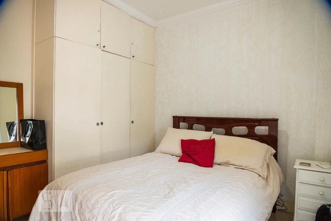 Furnished 1-bedroom apartment with balcony — photo 4