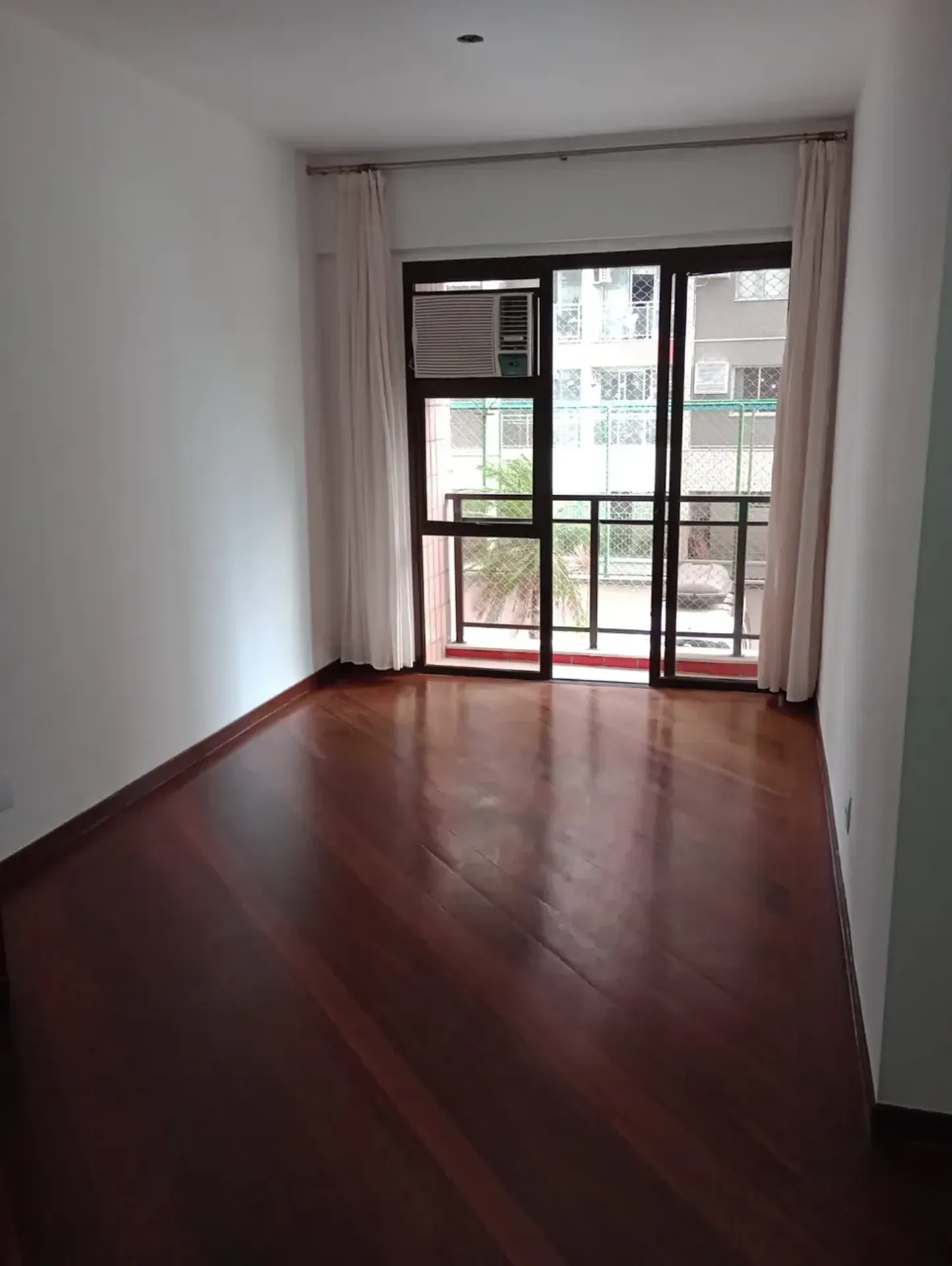 3-bedroom apartment with pets allowed — photo 25