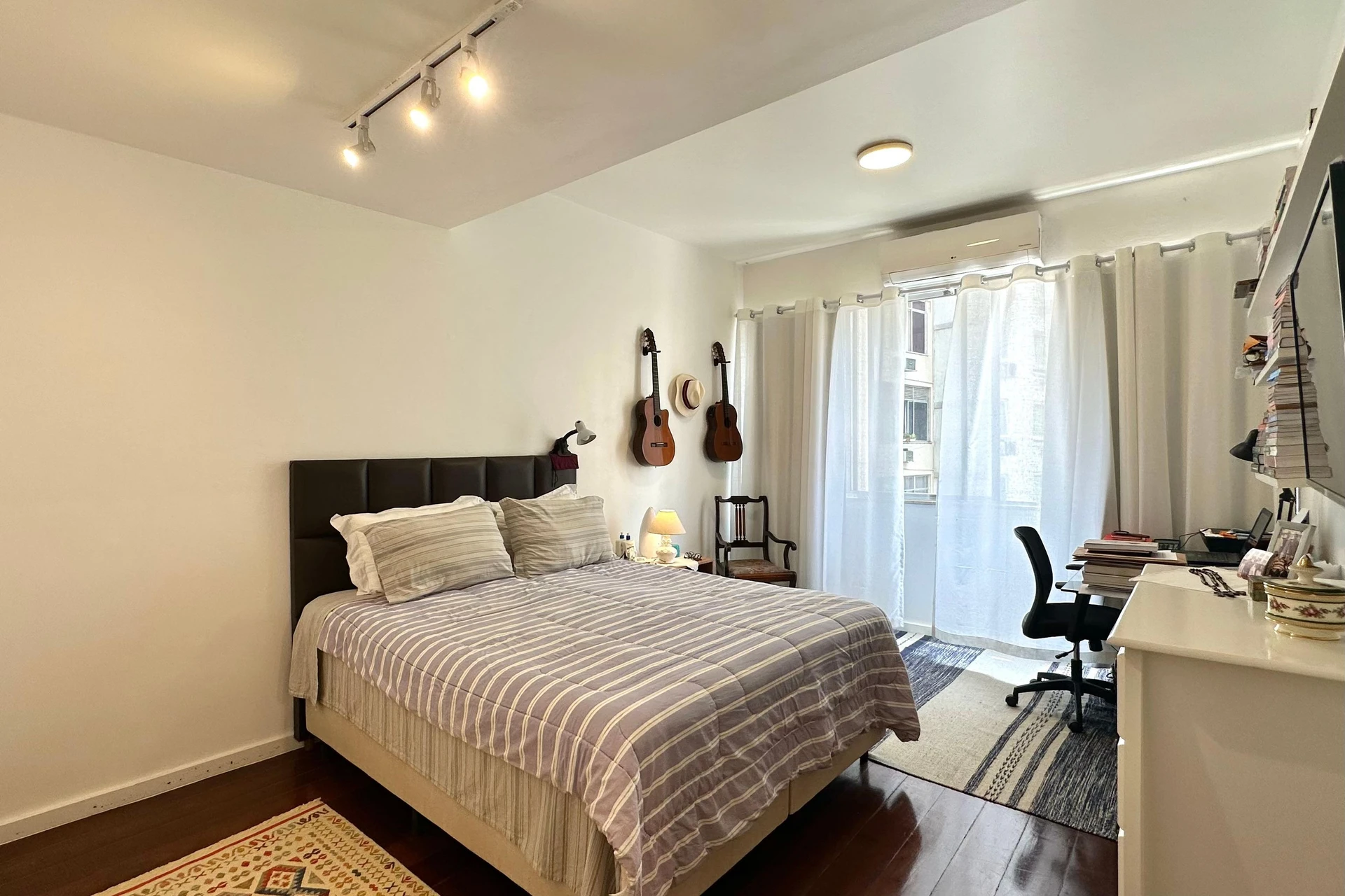 75 m² apartment with a washing machine and a home office — photo 3