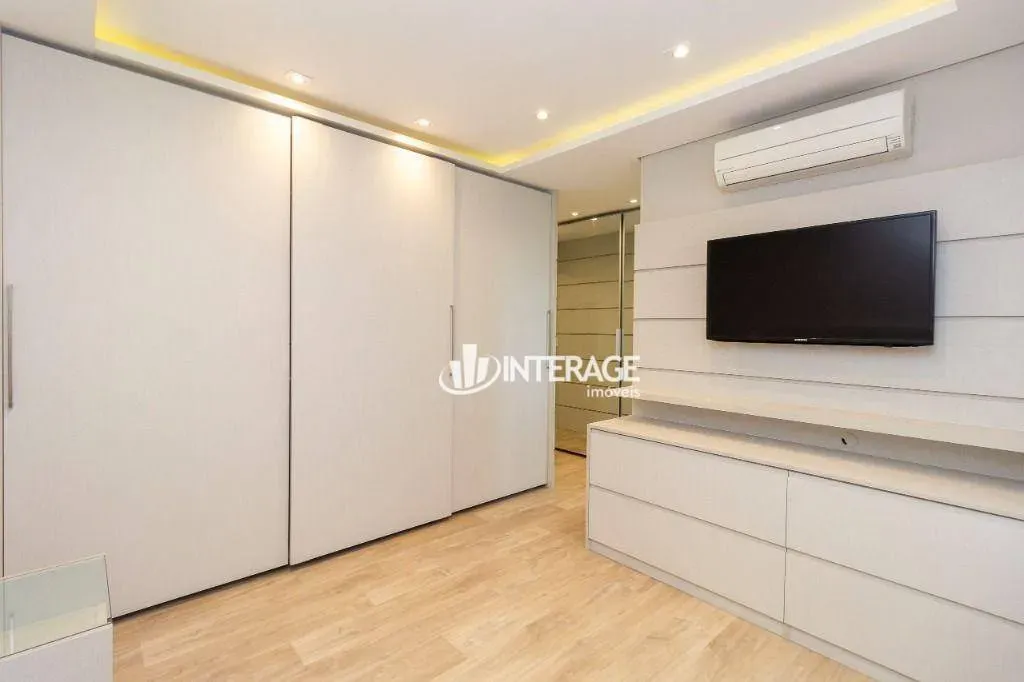 Apartamento de 4 dormitorios con parrilla en la terraza — photo 25