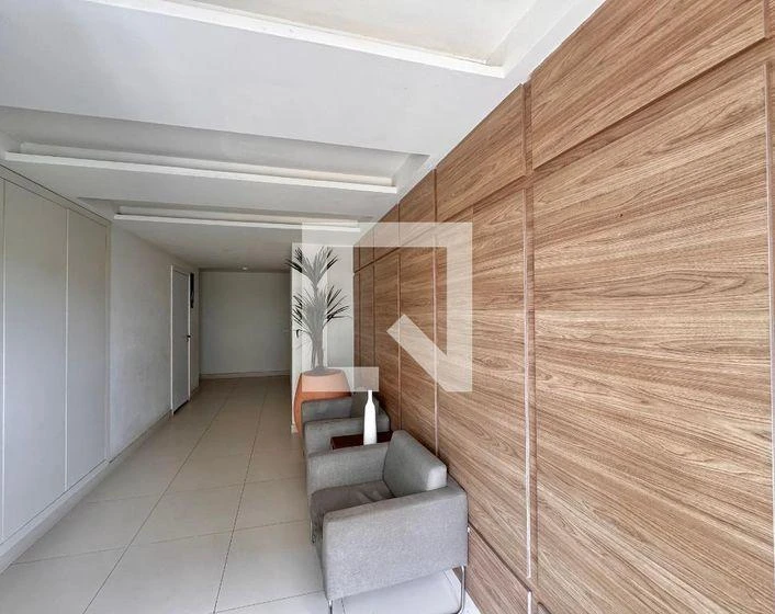2-bedroom apartment in a building with a gym — photo 7