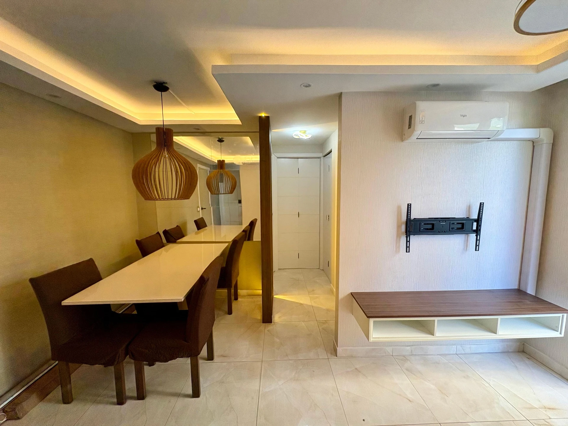 2-bedroom apartment in a building with a gym — photo 6