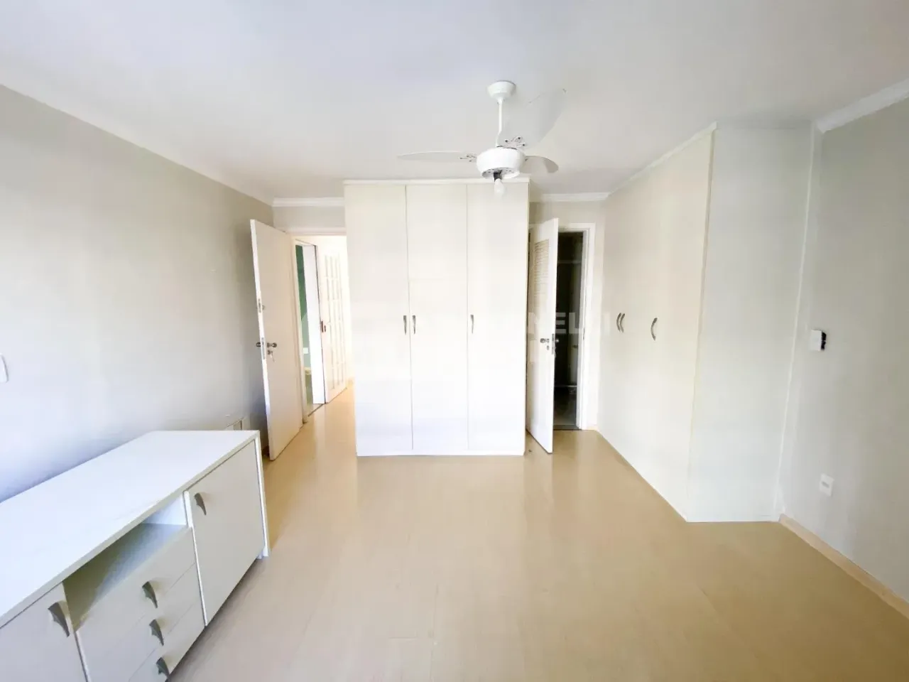 2-bedroom apartment with gas kitchen and 2 parking spots — photo 3
