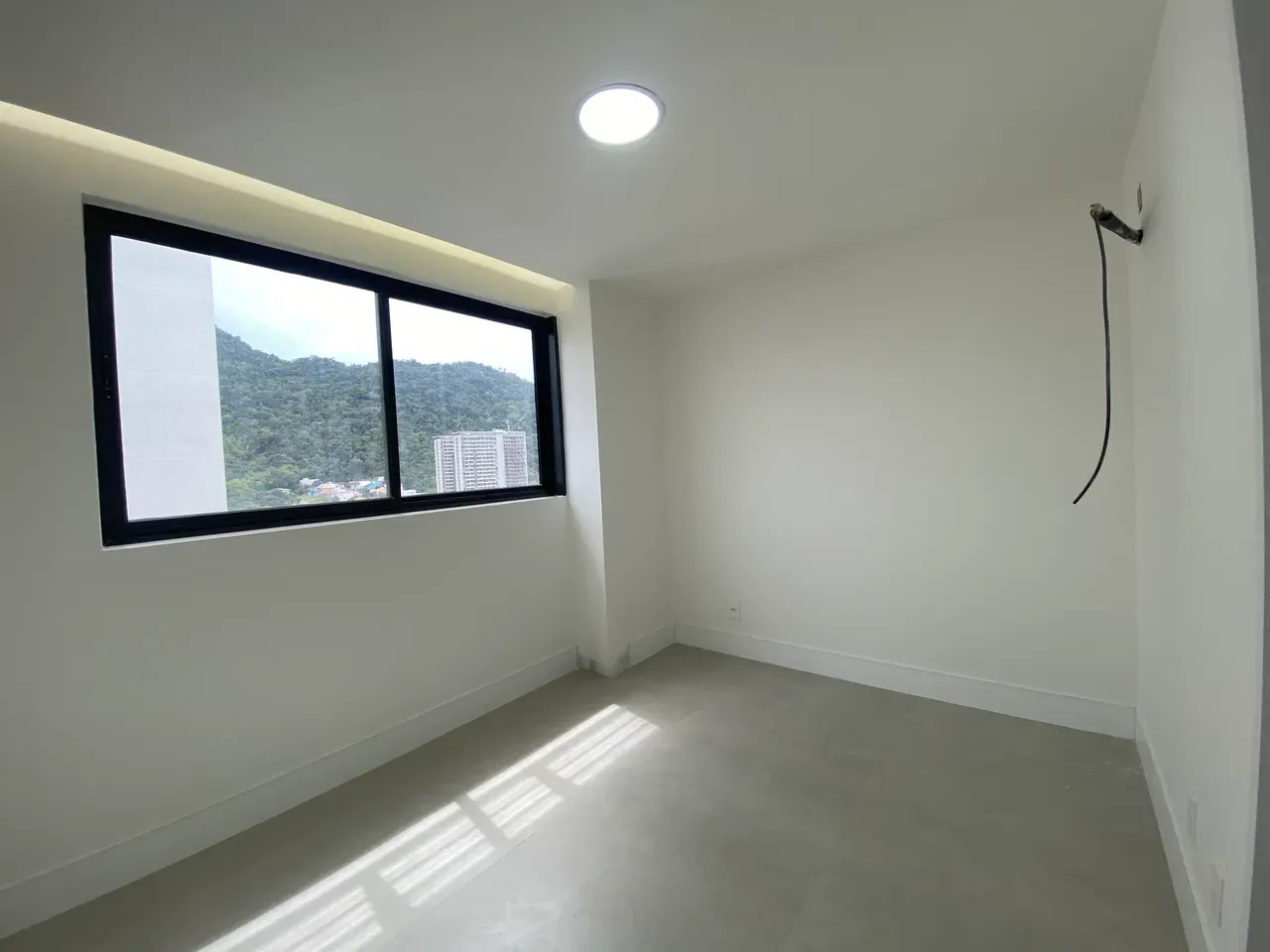 Вид на гори та 3 спальні: квартира 60 м² — photo 11