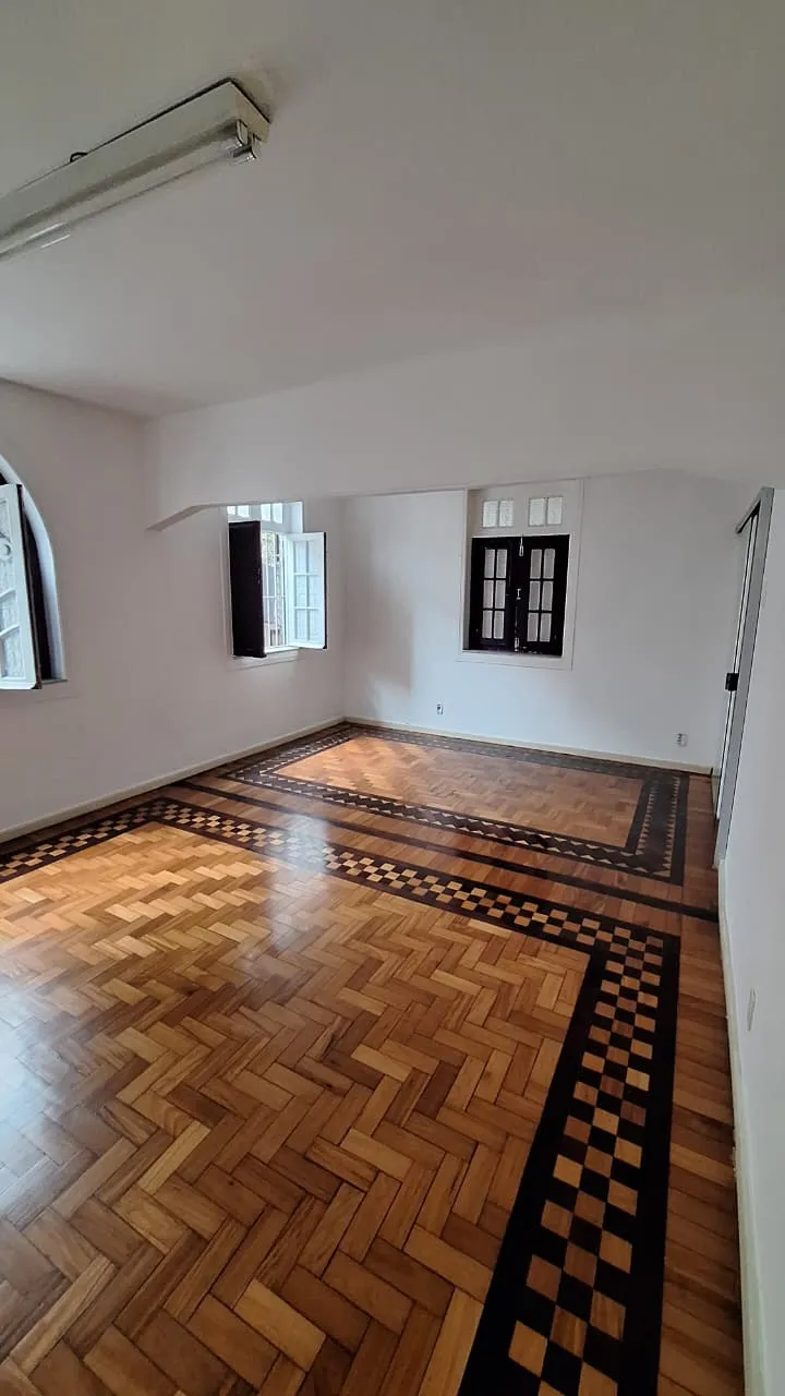 Commercial house with 3 bedrooms and 250 m² — photo 4