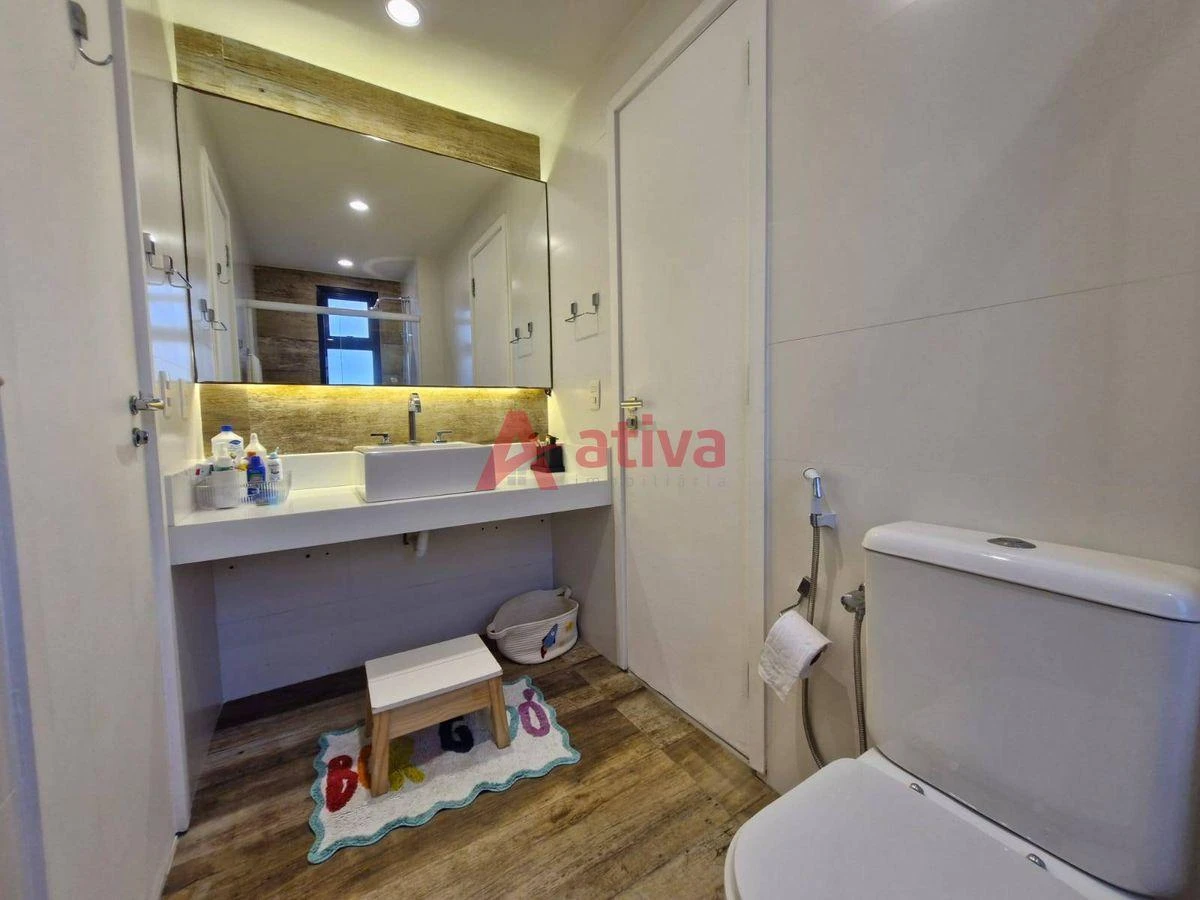 Furnished 4-bedroom apartment with gas open-plan kitchen — photo 23