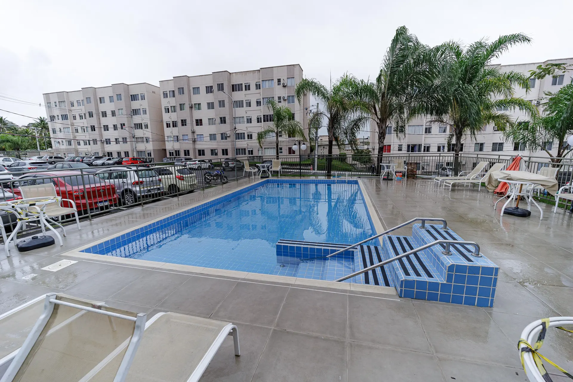 2-bedroom apartment in a building with a pool — photo 21