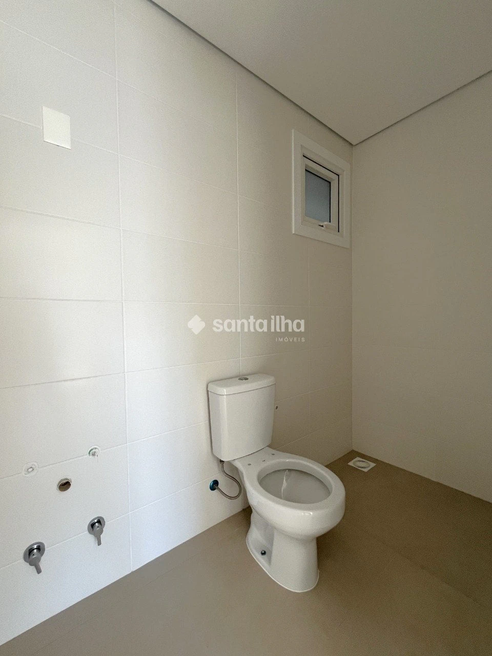 Вид на воду та 3 спальні: квартира 192 м² — photo 4