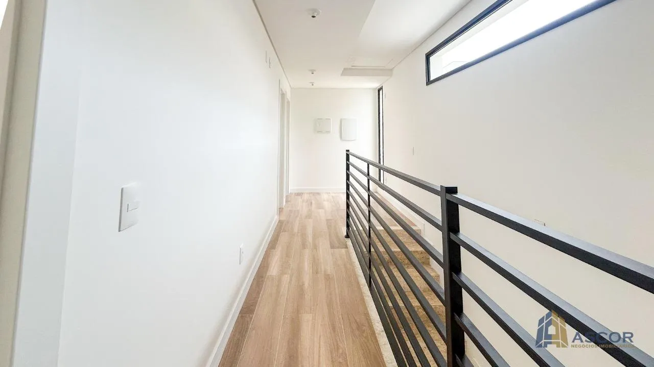 Garden in a 4-bedroom house, 250 m² — photo 11