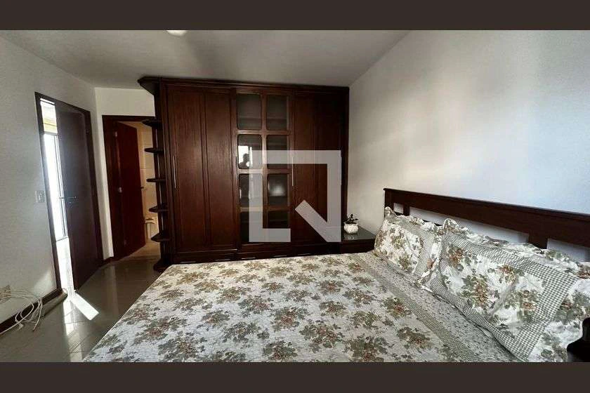 Furnished 203 m² apartment with 2 bedrooms and 2 parking — photo 15