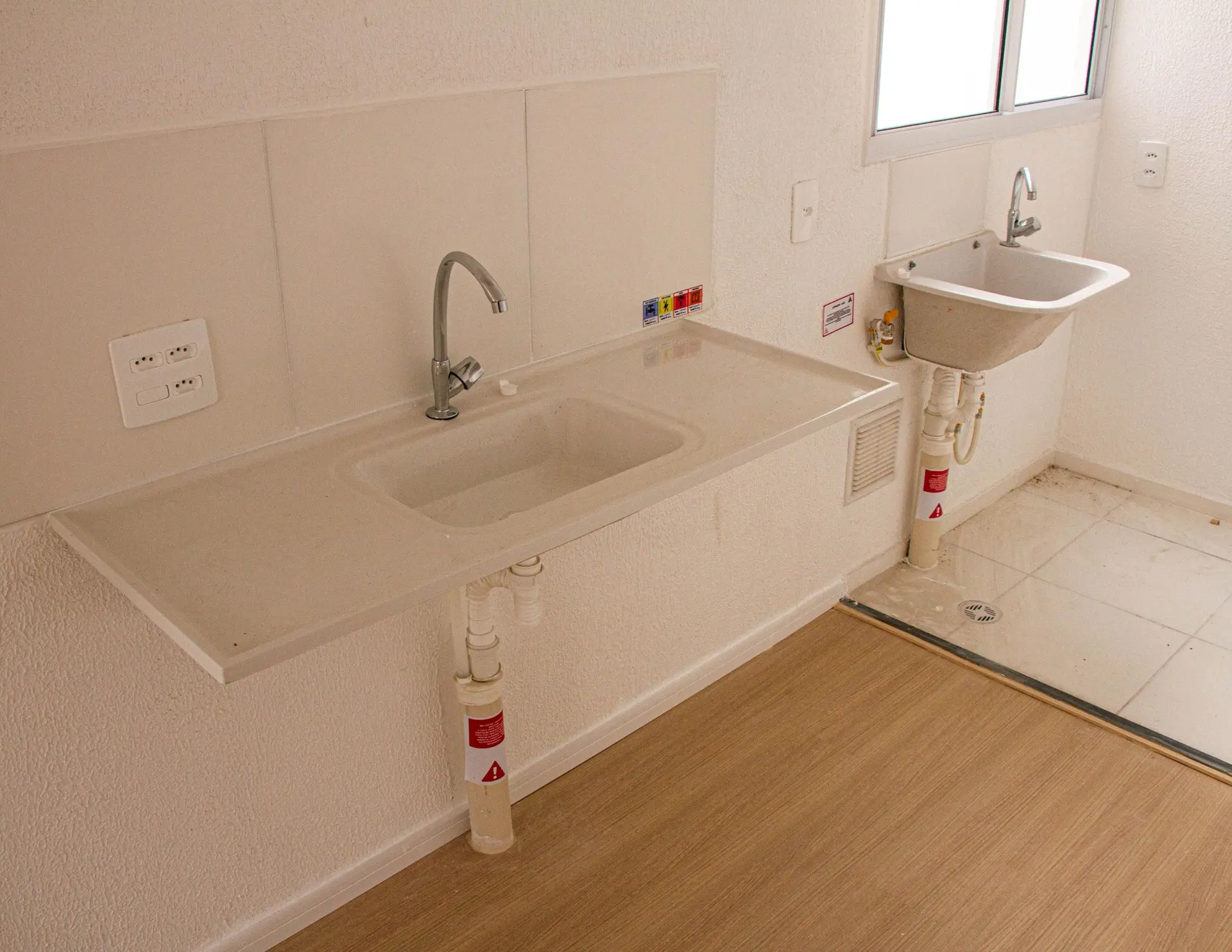 Apartamento com piso de madeira ou laminado, Guaratiba — photo 2