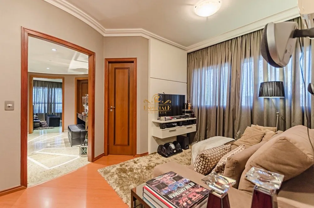 Apartamento de 3 quartos com suíte e 3 vagas, 249 m² — photo 24