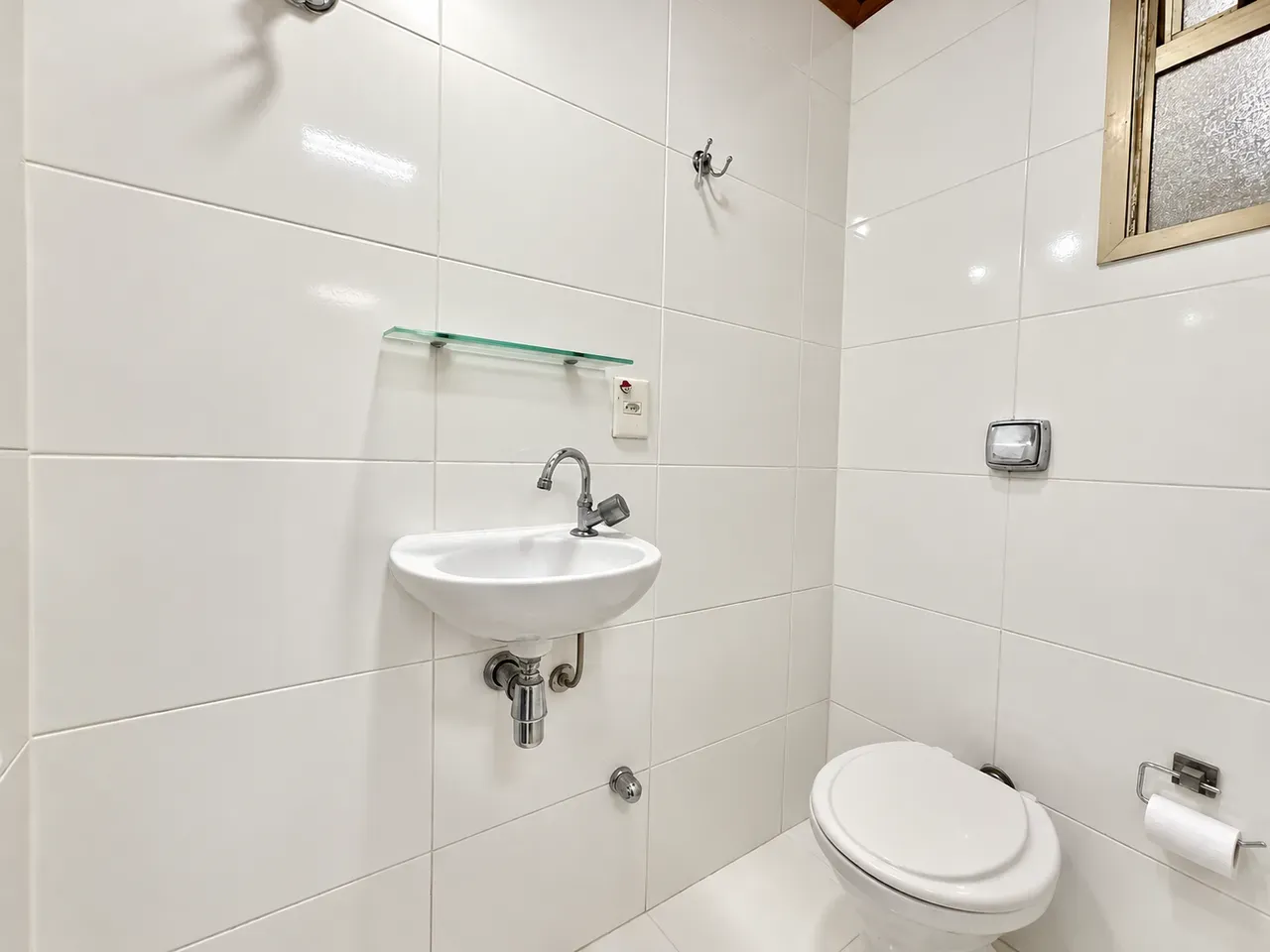 Furnished apartment, 268 m², with a water view — photo 34