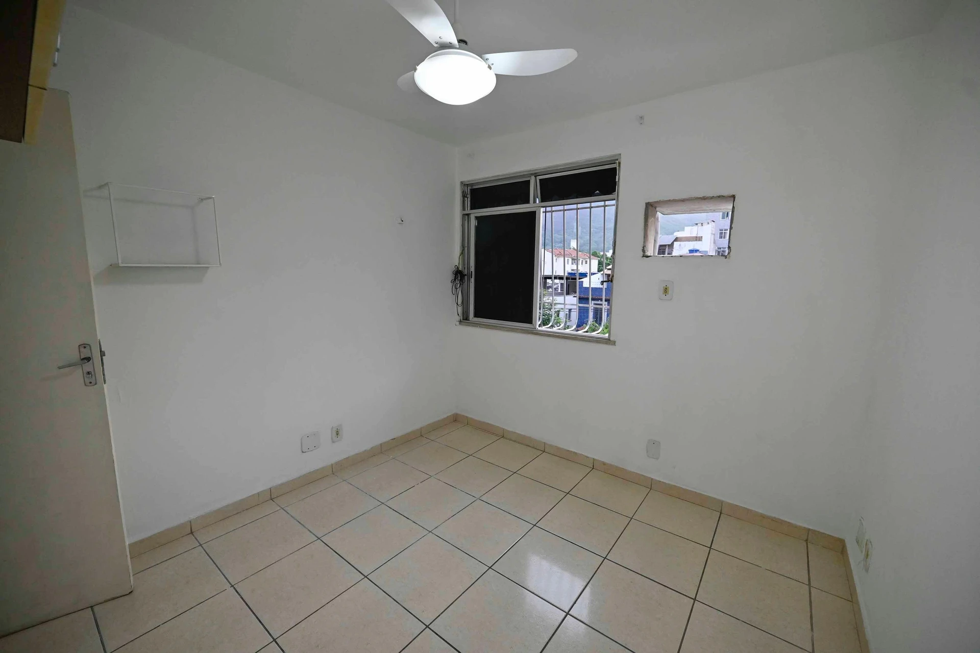 Mountain view in a 2-bedroom apartment, 72 m² — photo 7