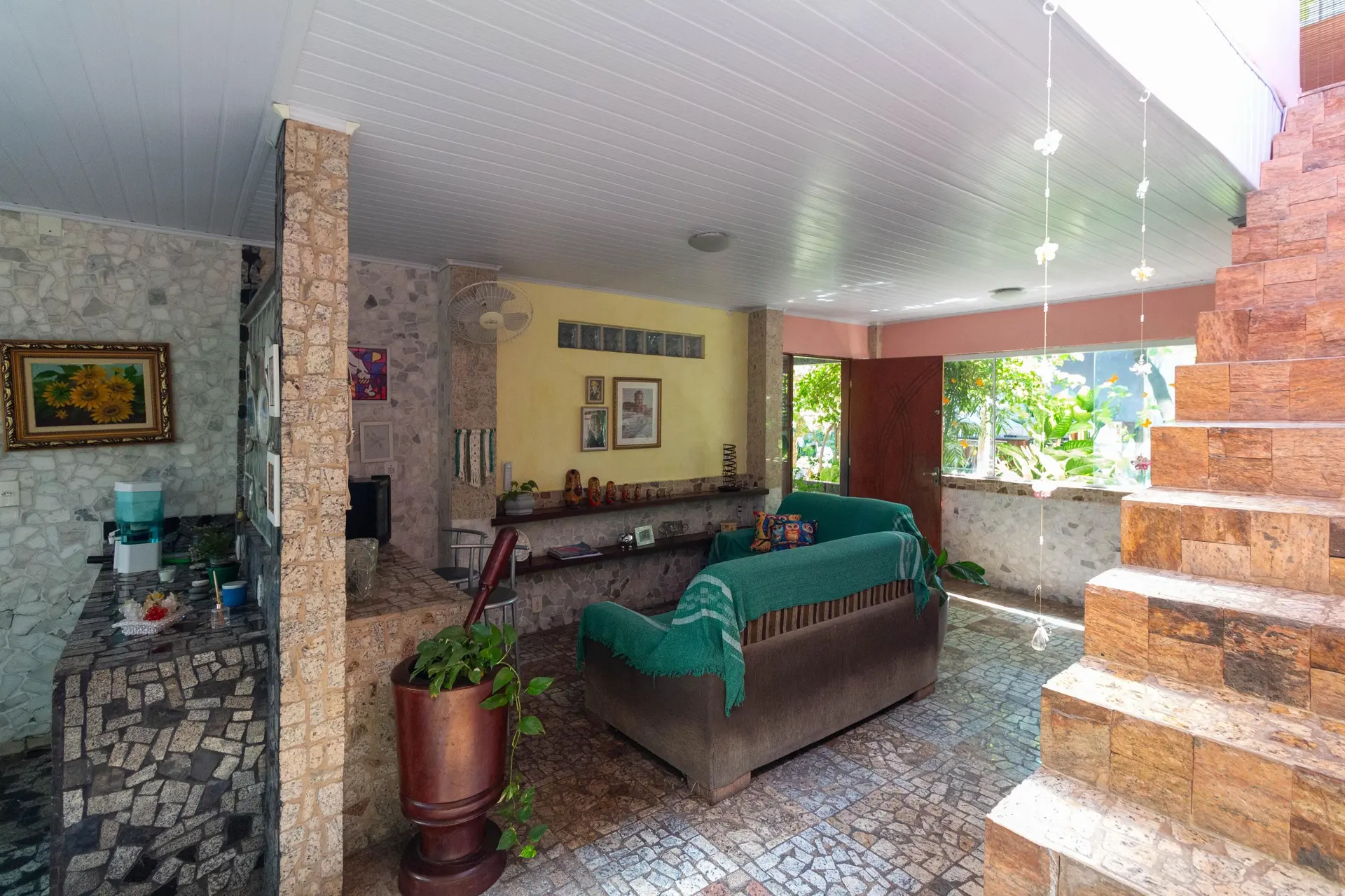 7-bedroom house with a jacuzzi — photo 10
