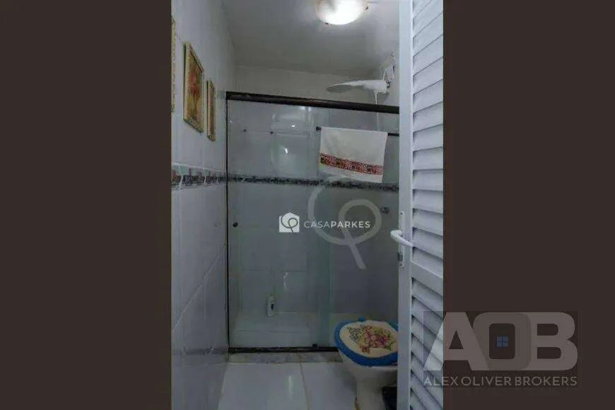 Furnished 3-suite house with 250 m² and 5 baths — photo 18