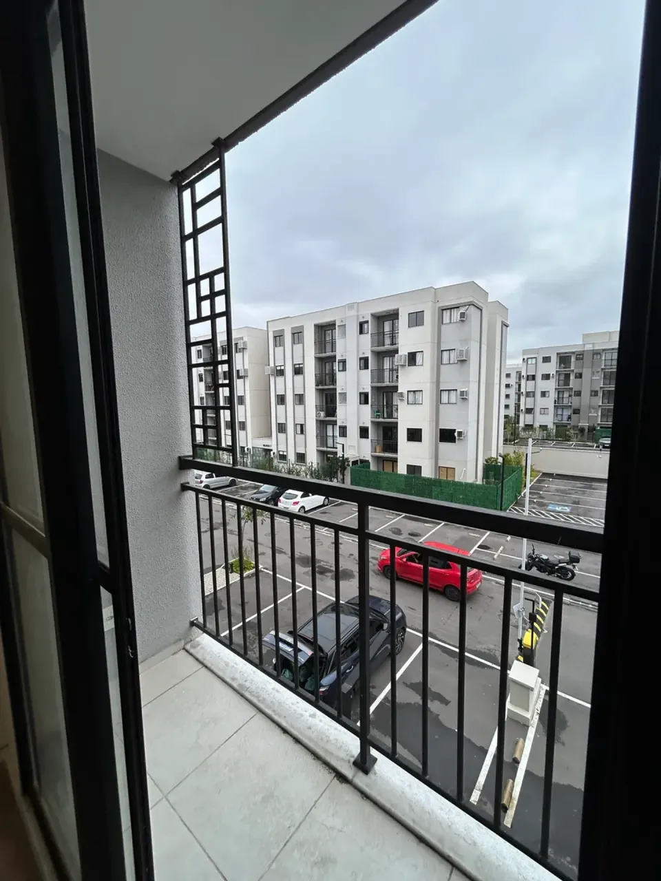2-bedroom apartment with 1 parking spot and open kitchen — photo 16