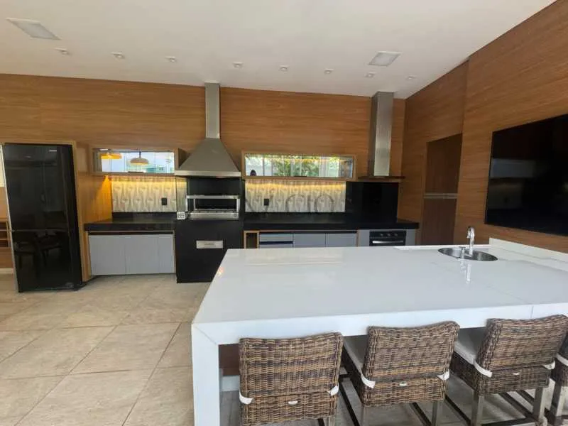 Furnished house with open-plan kitchen and 6 en-suites — photo 9