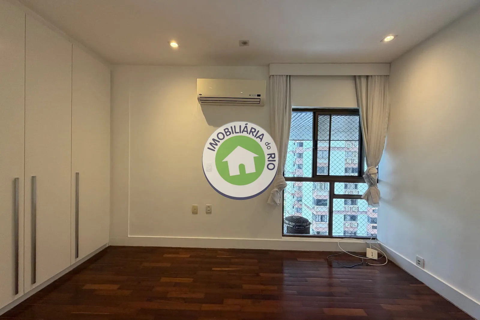 Apartamento sem mobília com 4 quartos e 5 banheiros — photo 19