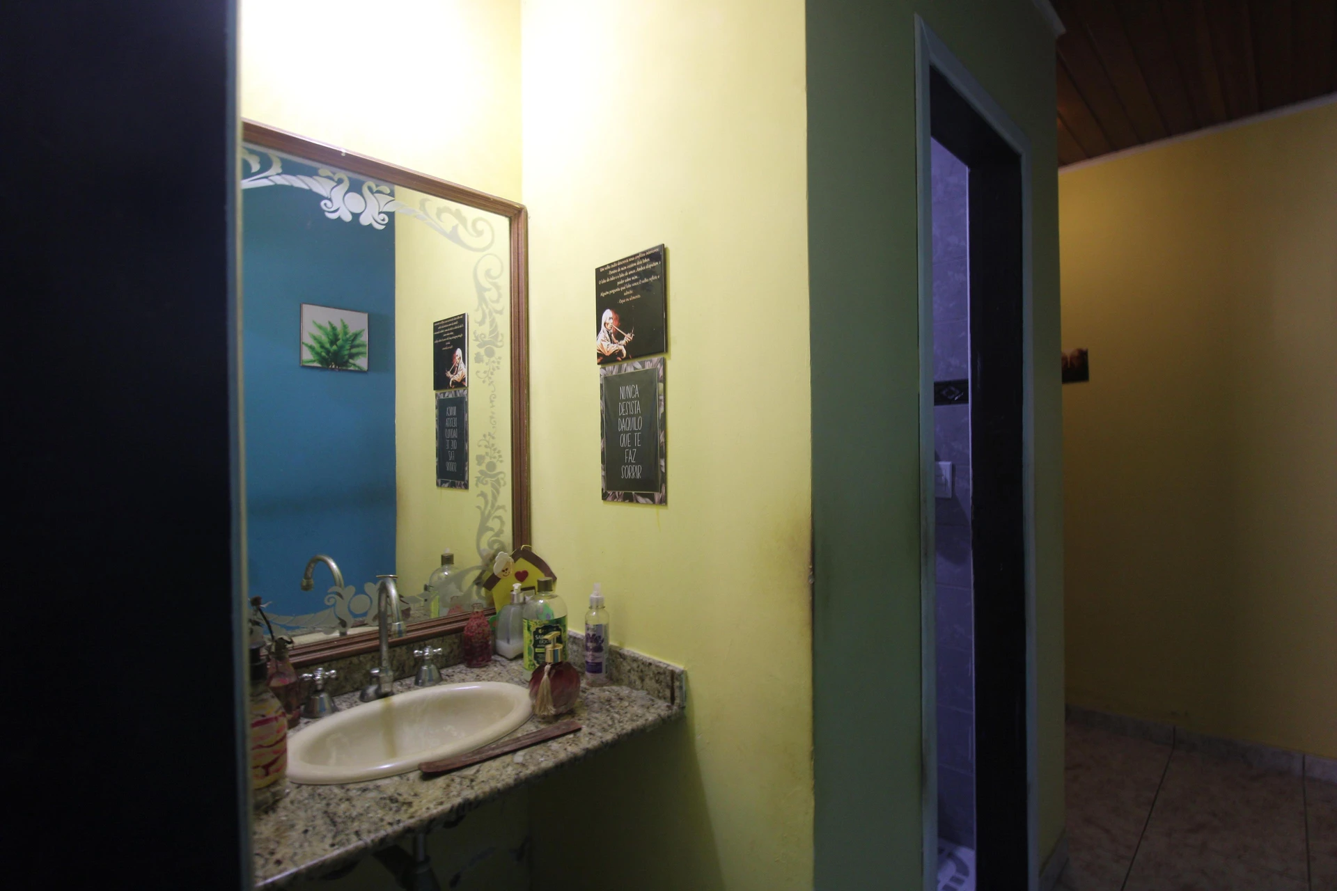 Furnished house with 6 bedrooms and 4 bathrooms — photo 34