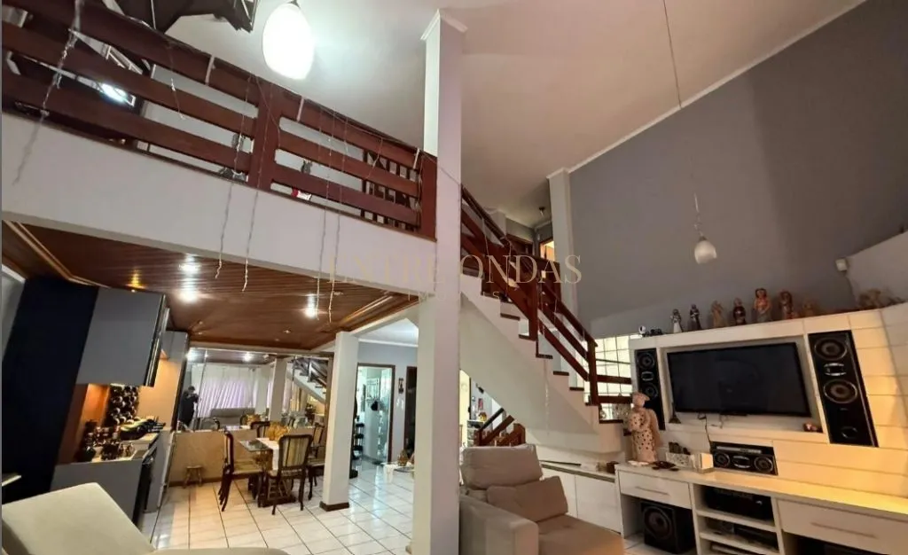 400 m² house with a private pool and a dishwasher — photo 8
