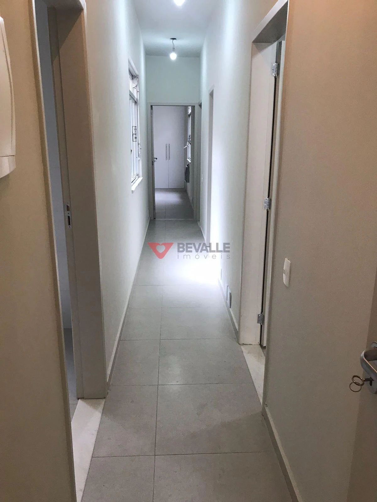Rental house with 8 bedrooms and a balcony — photo 21