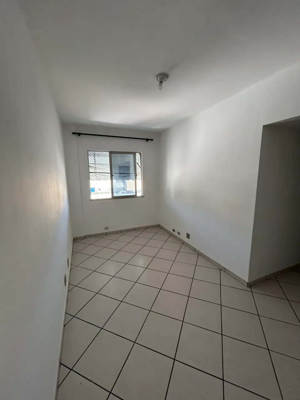 2-bedroom apartment with tile flooring — photo 4