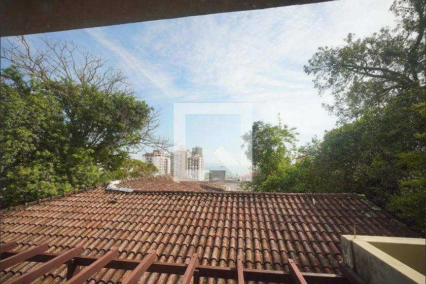 Furnished 4-bedroom house with 300 m² and 2 suites — photo 4