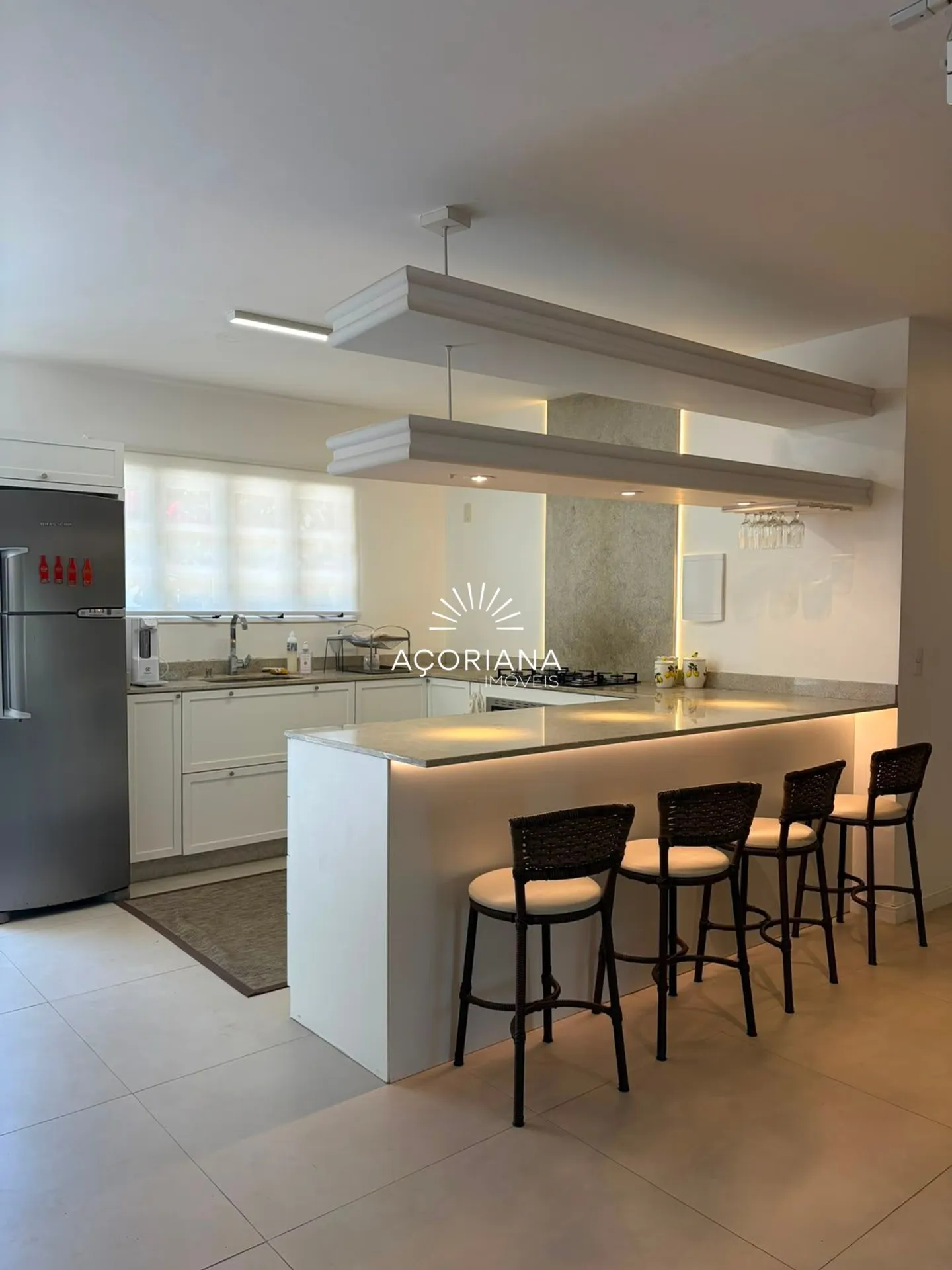 Furnished 600 m² house with 5 bedrooms and an integrated kitchen — photo 19
