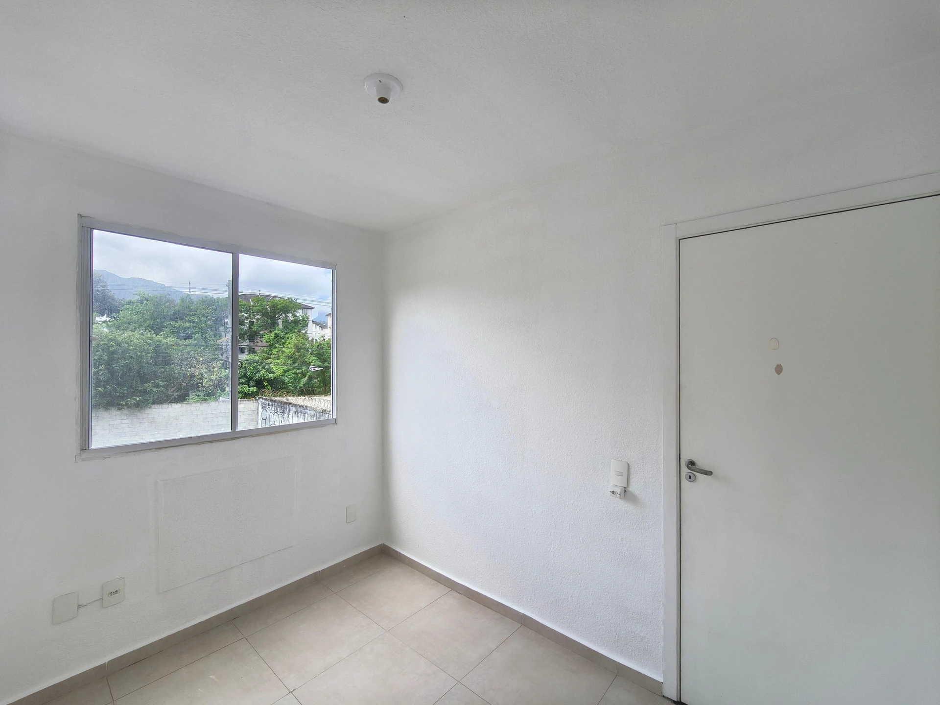 2-bedroom apartment with 1 parking space and 1 bath — photo 20