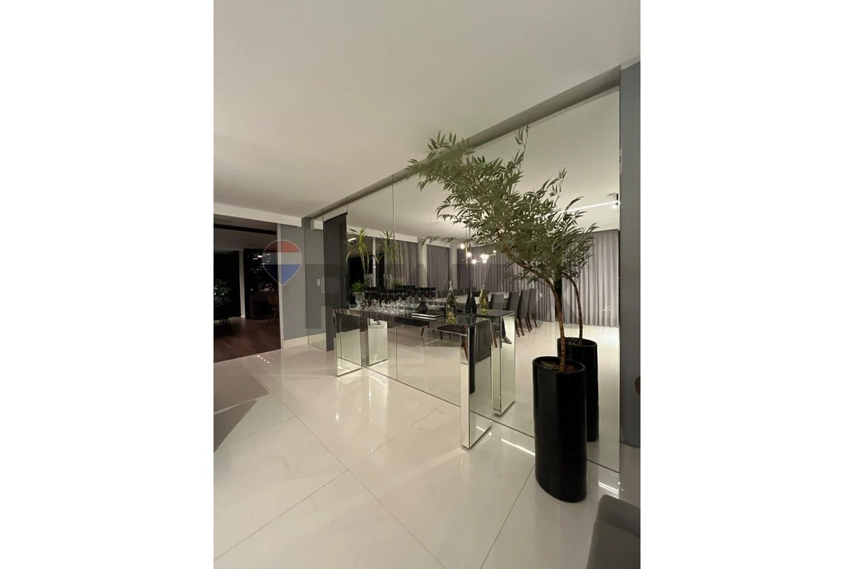 Private pool in a 4-bedroom house, 436 m² — photo 17