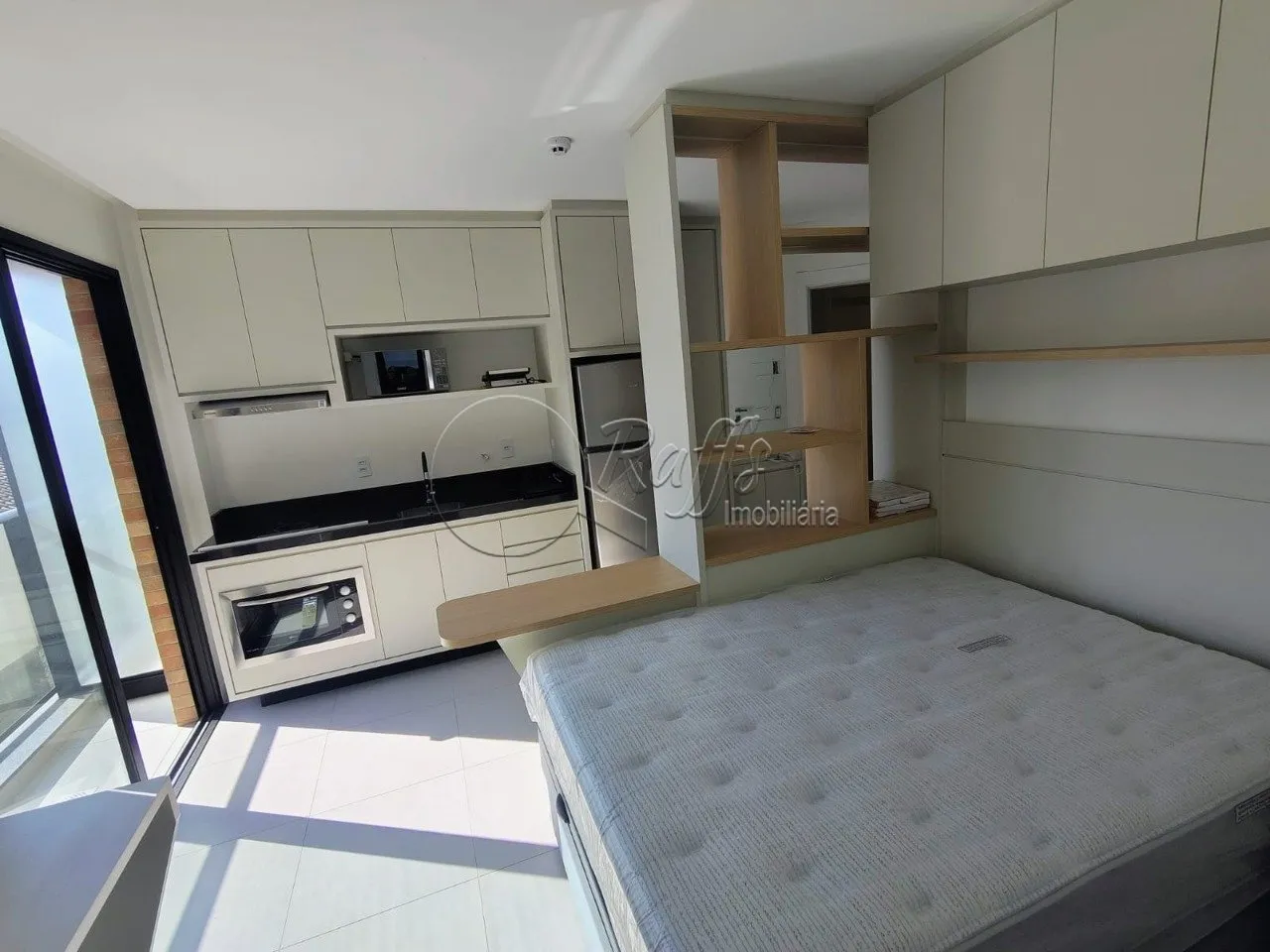 Apartamento amueblado de 1 dormitorio con balcón — photo 2