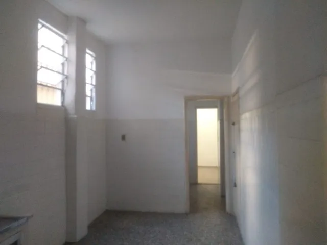 1-bedroom apartment with 1 parking space and laundry area — photo 9