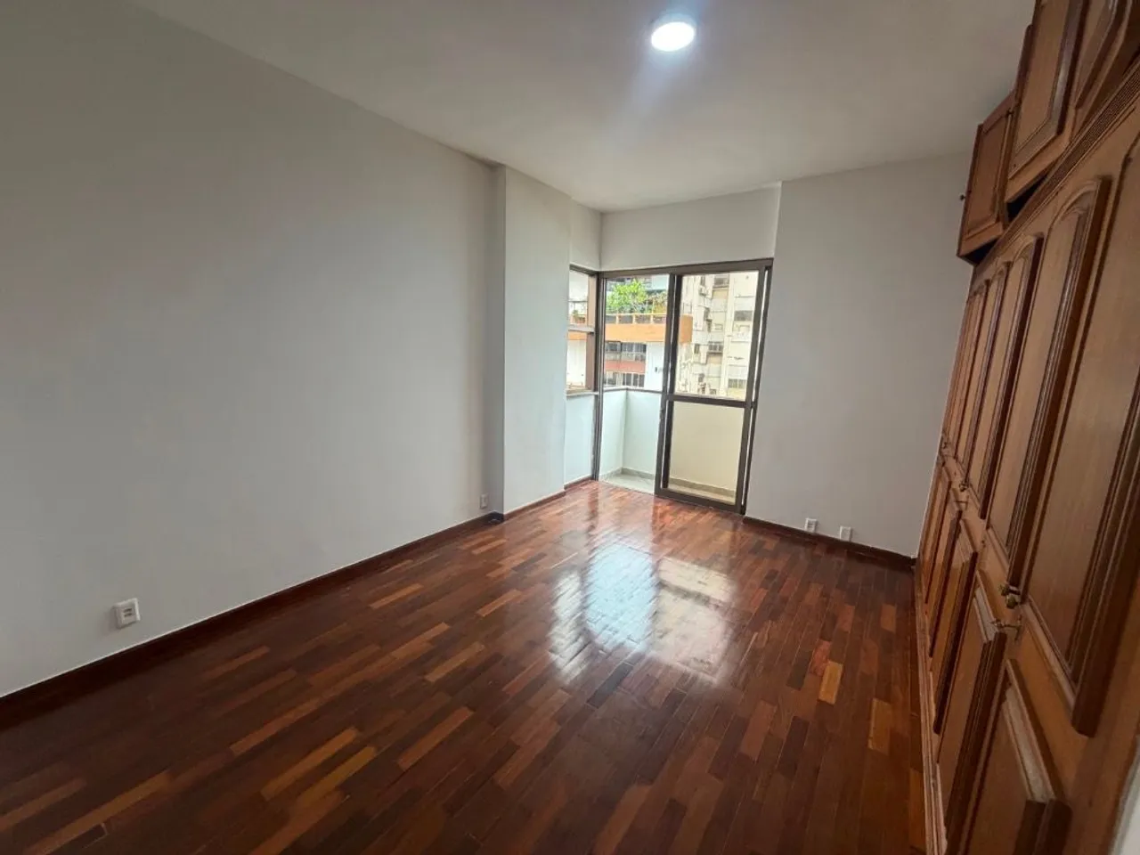 Rental apartment with 4 bedrooms and 4 bathrooms — photo 11