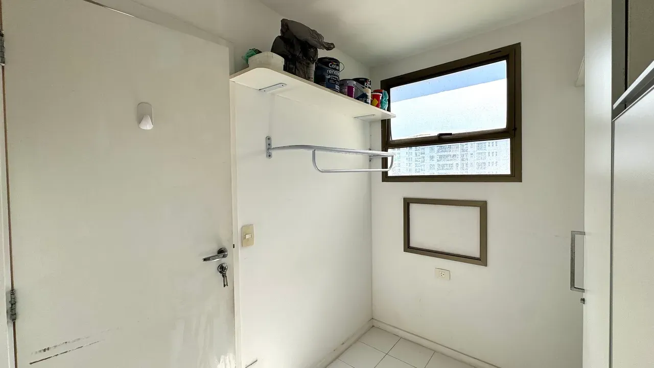 Apartment on the 3rd floor with floor-to-ceiling windows — photo 36