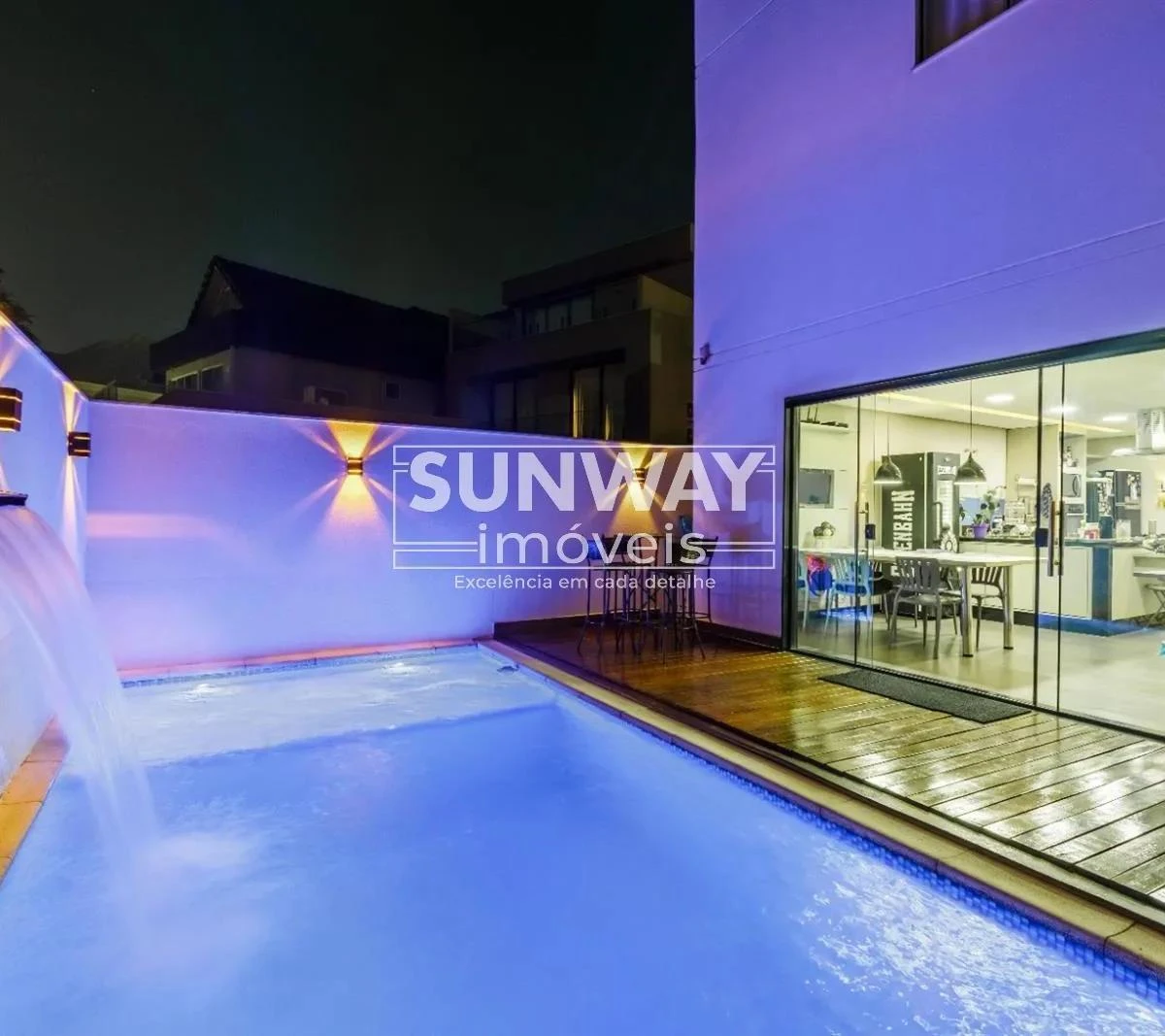 601 m² house with floor-to-ceiling windows and a home office — photo 16